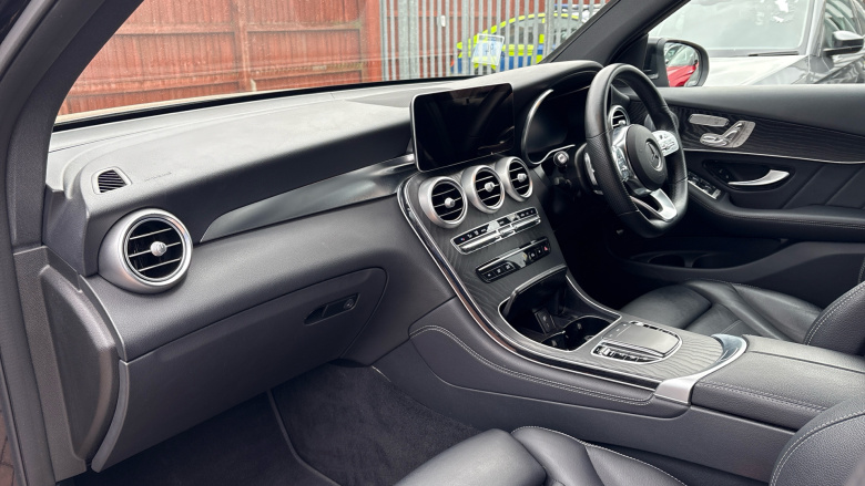 Mercedes-Benz GLC 300d 4Matic AMG Line Premium Pls 5dr 9G-Tronic Diesel Estate